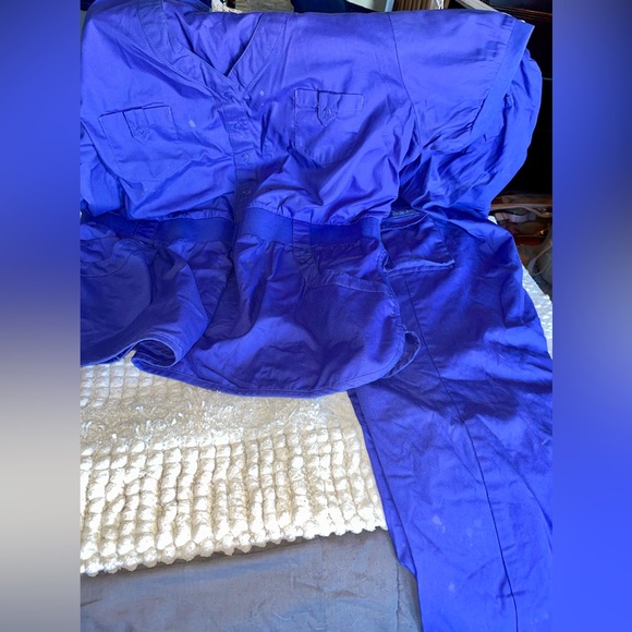 ButterSoft Indigo Blue Scrub Set - Picture 2 of 2